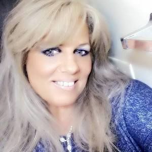 Meet your Posher, Desiree